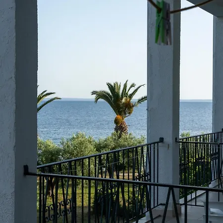 Afroditi 3* Gerakini